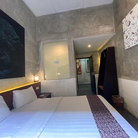 Watu Agung Guest House Magelang Esterno foto
