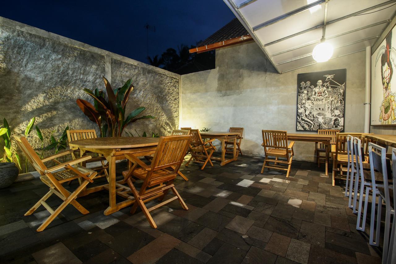 Watu Agung Guest House Magelang Esterno foto