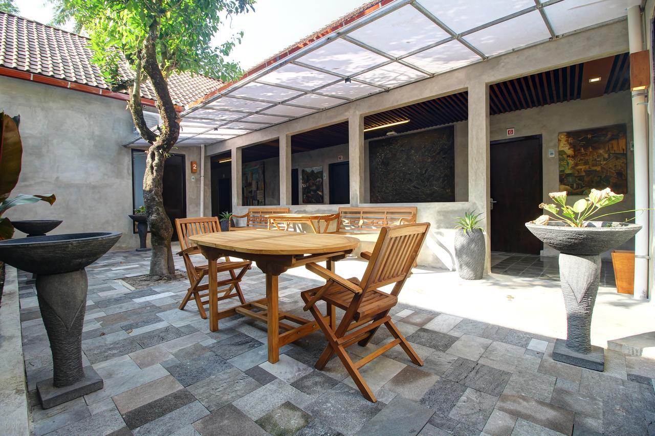 Watu Agung Guest House Magelang Esterno foto