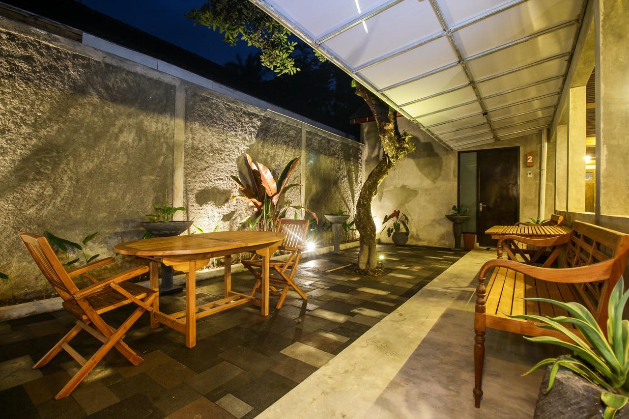 Watu Agung Guest House Magelang Esterno foto